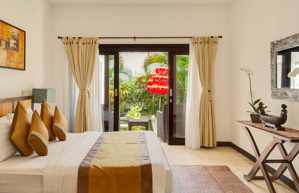 Stunning 3 bedrooms freehold villa for sale with ocean view in Tanjung Benoa