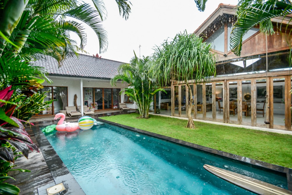 Majestic three bedrooms villa for sale in Kerobokan