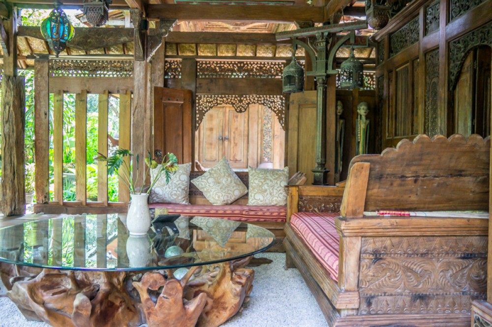 Gaya tradisional Jawa villa dijual di Kerobokan