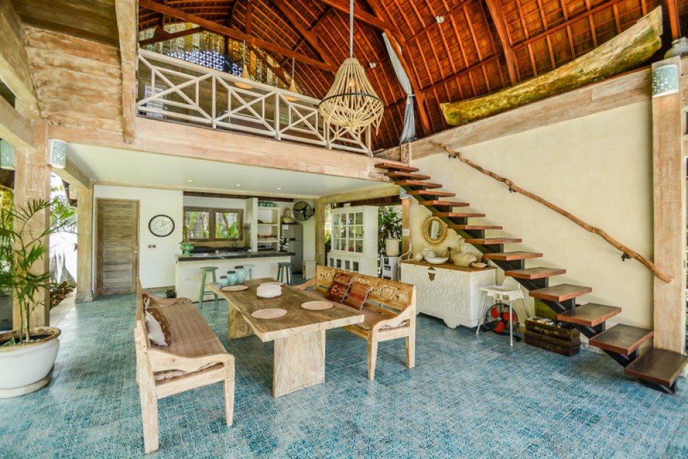 Villa traditionnelle Neuve avec terrain spacieux et emphytéose pour vente