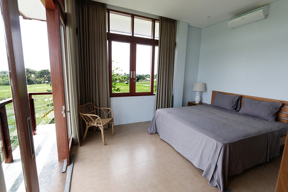 Vila dua kamar tidur yang indah dengan pemandangan sawah beras dijual di Berawa