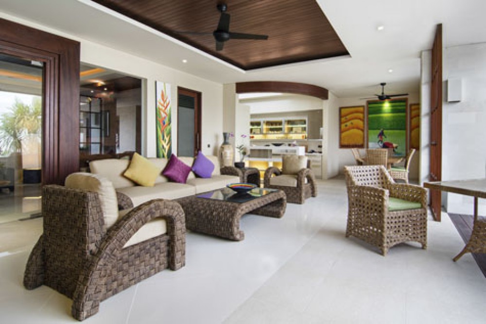 2 Bedrooms Luxurious Leasehold Real Estate For Sale in Central Canggu