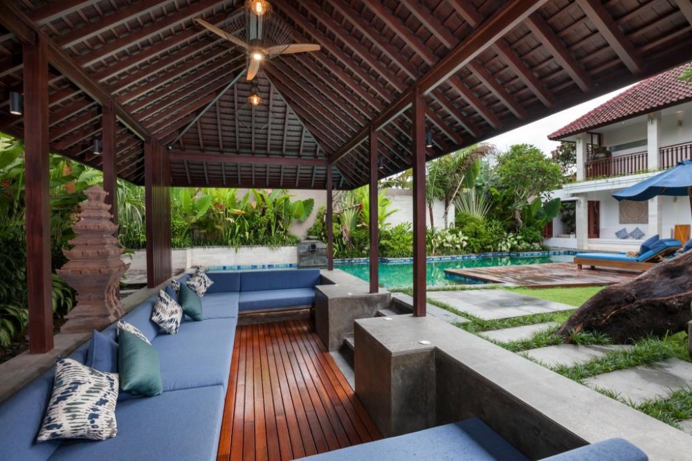 4 kamar tidur Modern gaya Freehold Real Estate untuk dijual di Petitenget