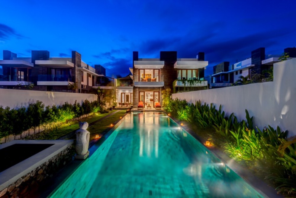 Luxueuse villa à deux étages à vendre à Gianyar