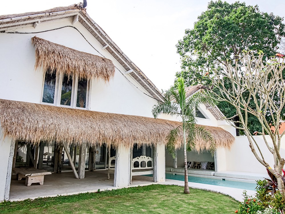 Canggu/Cemagi - Villa cantik dengan design yang indah