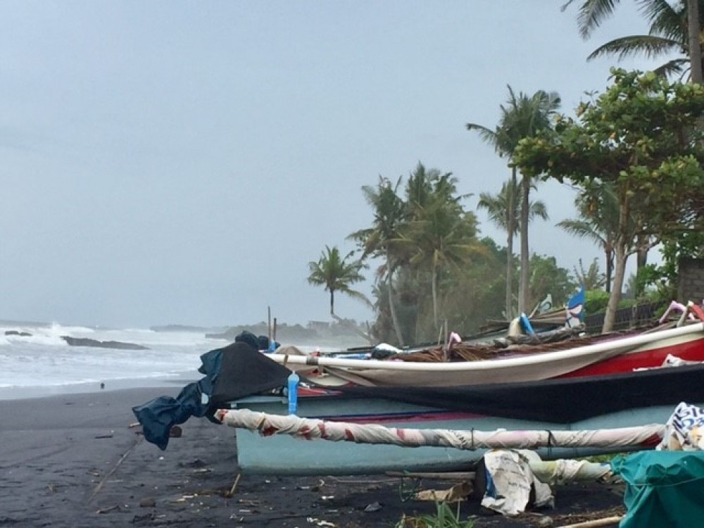 Tanah pinggir pantai yang sangat menakjubkan