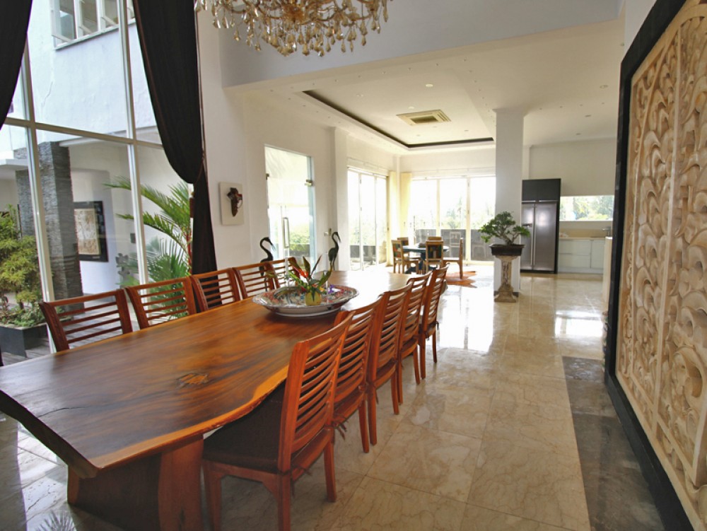 Ocean view villa in Balian Beach