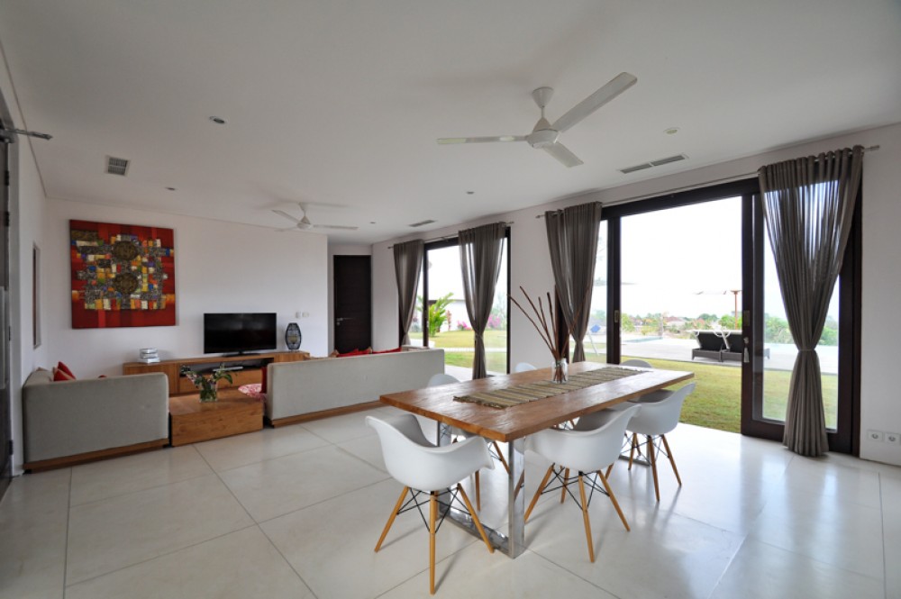 Incroyable villa moderne avec vue sur mer à vendre à Balangan