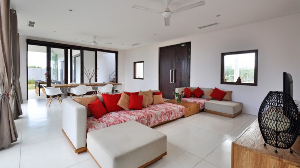 Amazing modern villa with ocean view for sale in Balangan