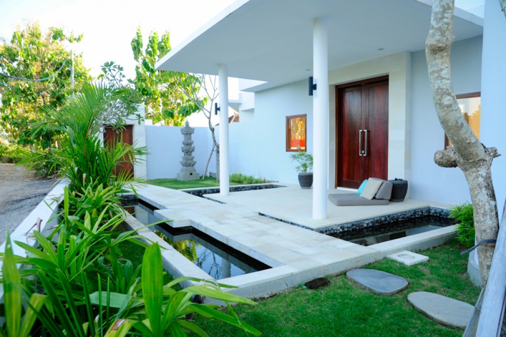 Vila modern yang menakjubkan dengan pemandangan laut untuk dijual di Balangan