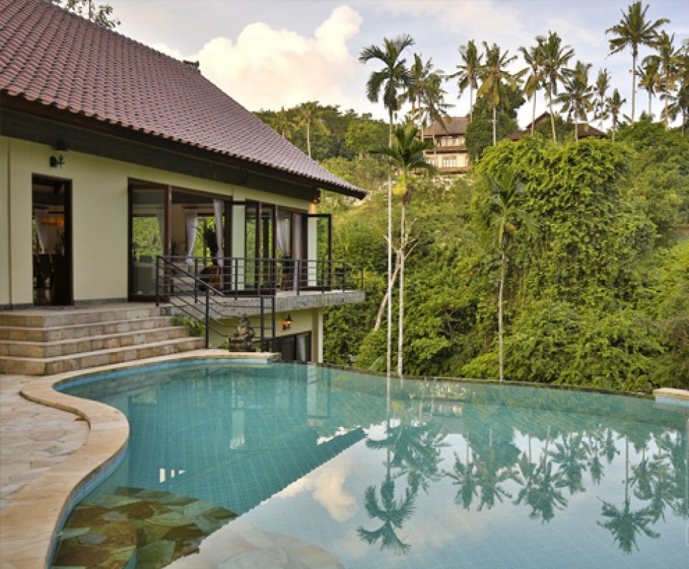 Amazing 4 Bedroom Freehold Real Estate for Sale entouré par la verdure à Ubud