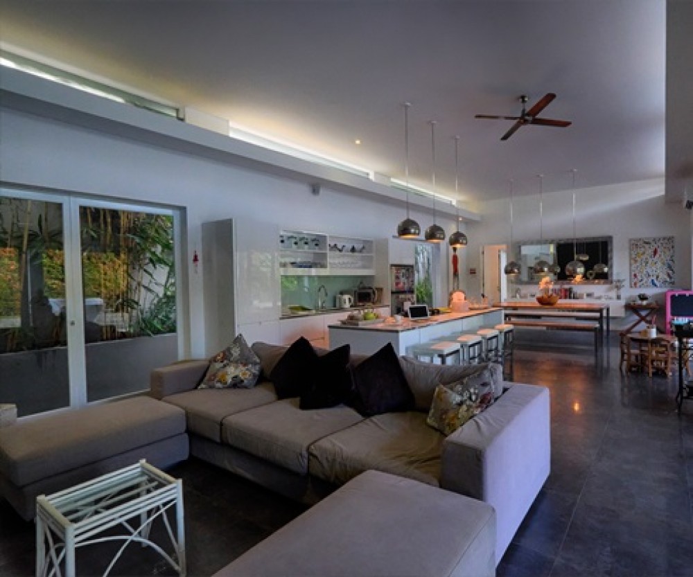 Superb Modern 4 Bedrooms Leasehold Real Estate For Sale in Seminyak