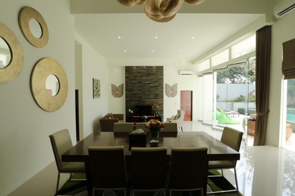 Vila freehold yang modern untuk dijual di Jimbaran