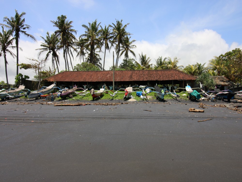 Tanah depan pantai yang indah dan murah di Pantai Pasut - Tabanan