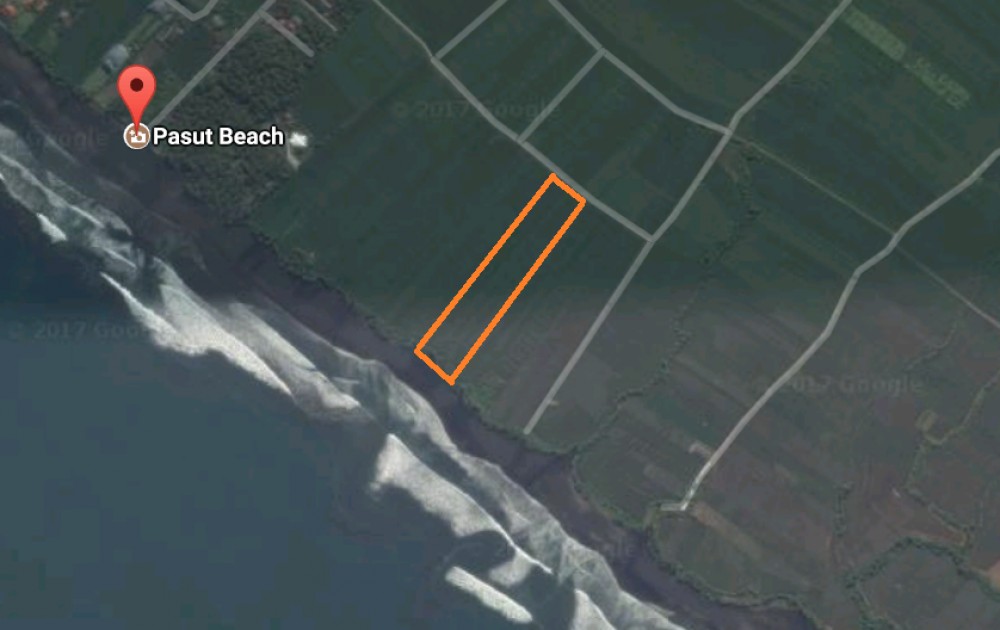 Rarely offered Beach front land 