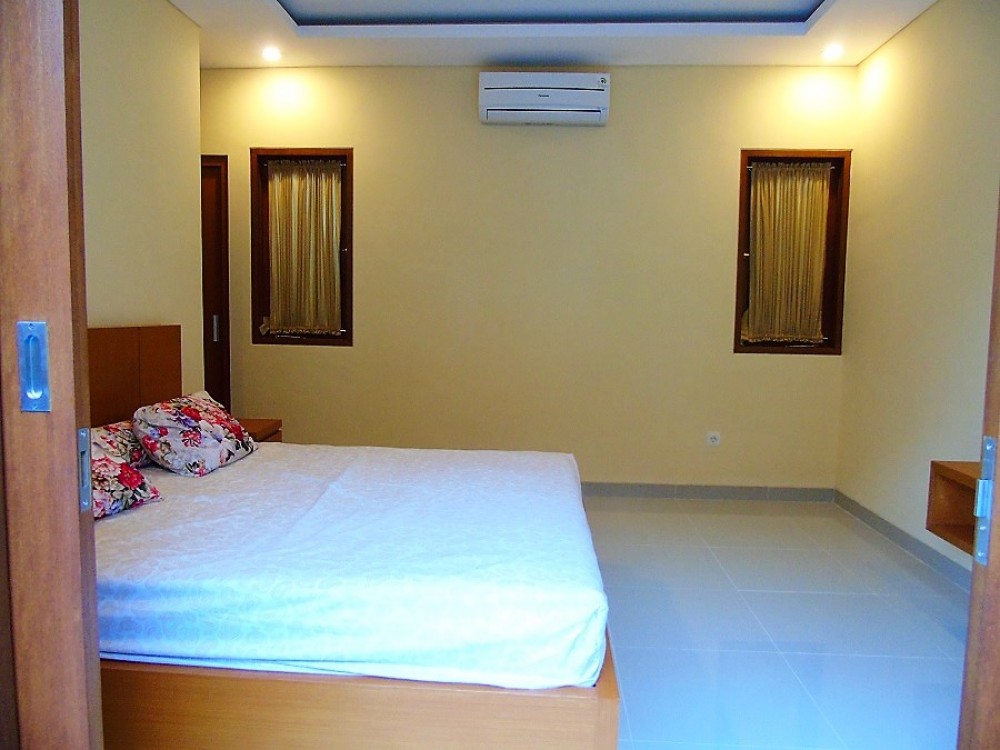 Vila indah terbuka dengan dua kamar tidur di daerah Berawa (tersedia 5 Januari 2021)