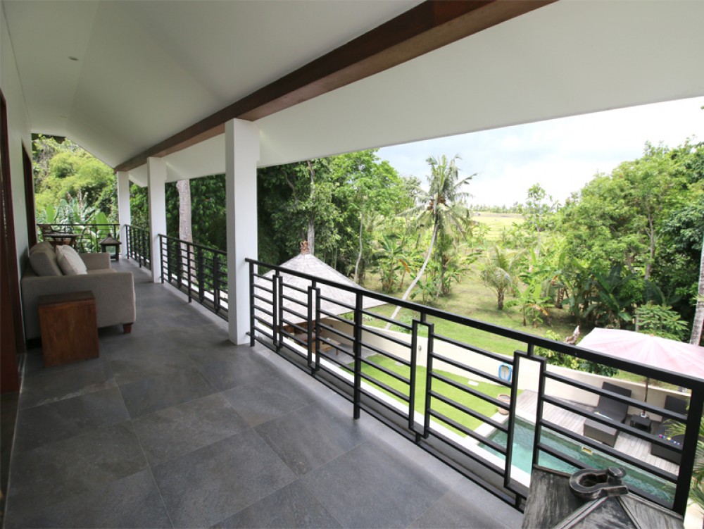 Tranquil modern freehold three-bedroom villa