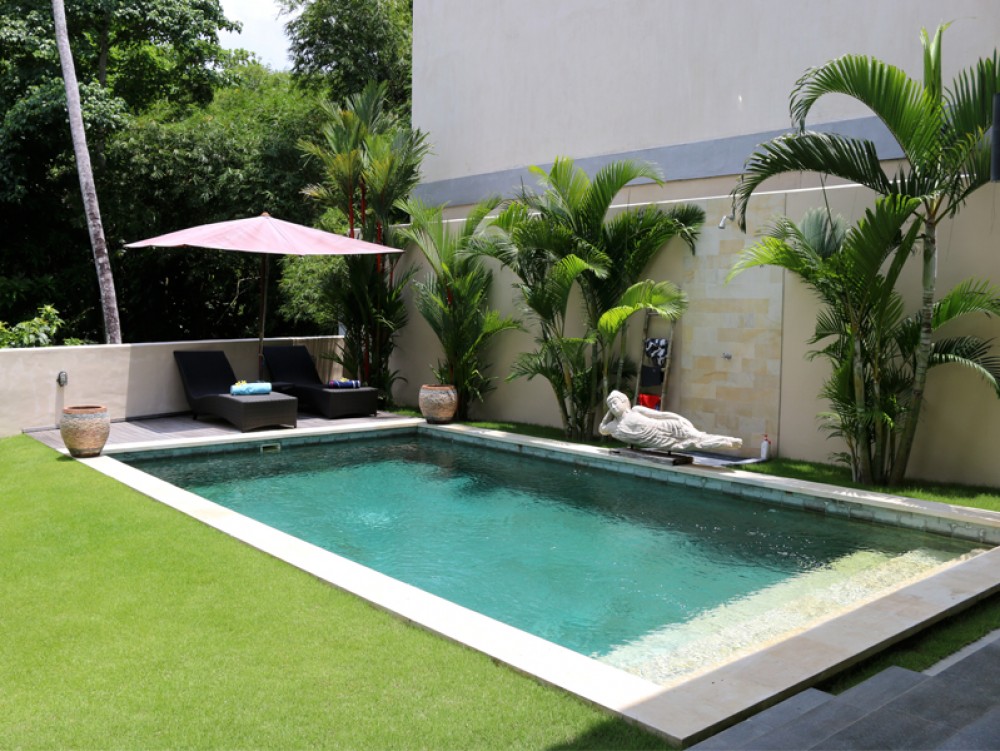 Tranquil modern freehold three-bedroom villa