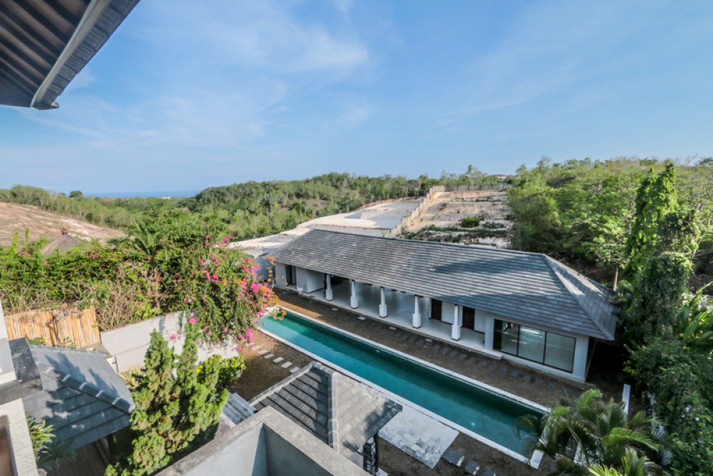 Spectaculaire Freehold Villa avec vue sur l'océan à vendre à Nusa Dua