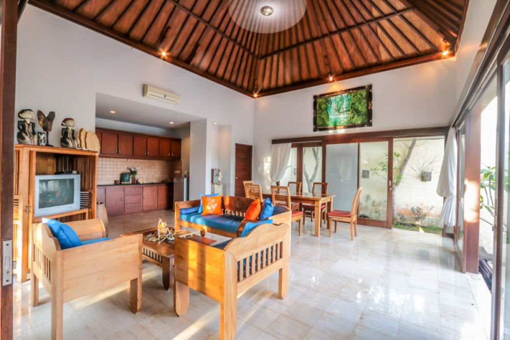 Spectaculaire Freehold Villa avec vue sur l'océan à vendre à Nusa Dua