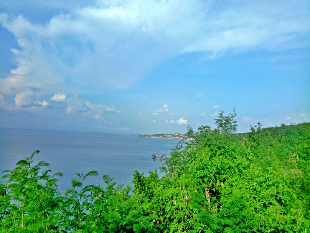 Terrain de falaise au coucher du soleil à vendre à uluwatu