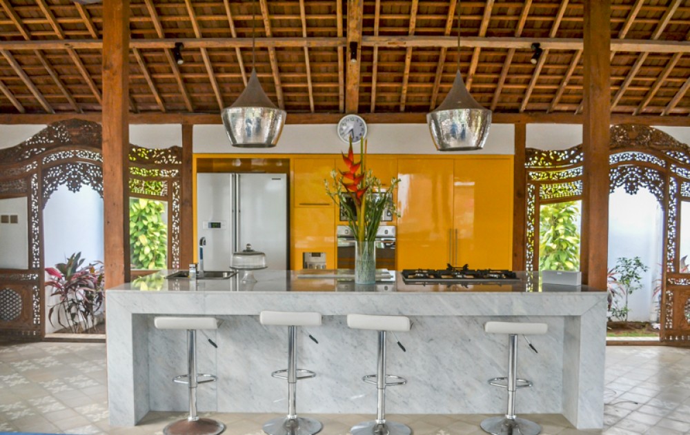 Belle villa avec terrain spacieux à vendre dans un emplacement privilégié de Seminyak