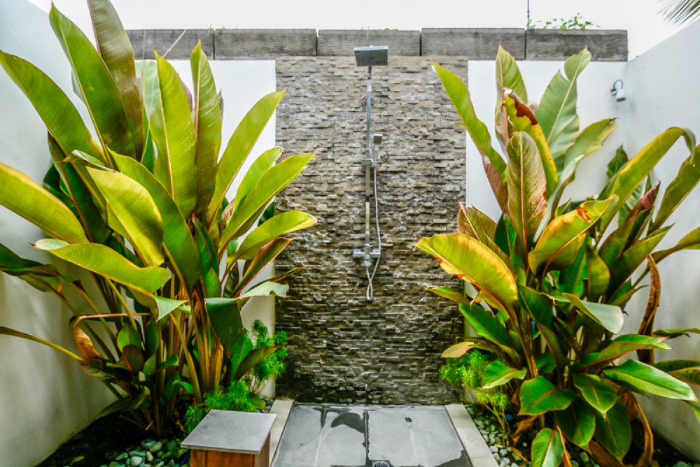 Charming Tropical Three Bedrooms villa dijual di Bukit