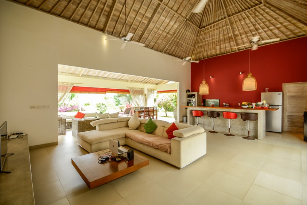 Charming Tropical Three Bedrooms villa dijual di Bukit