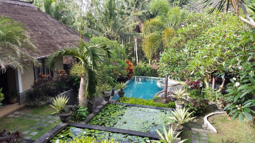 TRADITIONAL STYLE VILLA IN SUKAWATI  