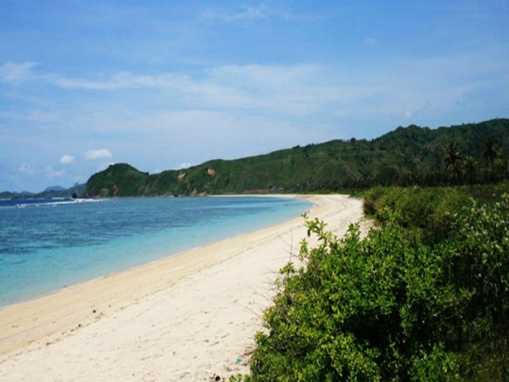 4.47Ha de Magnifique terrain en bord de mer à vendre à Lombok