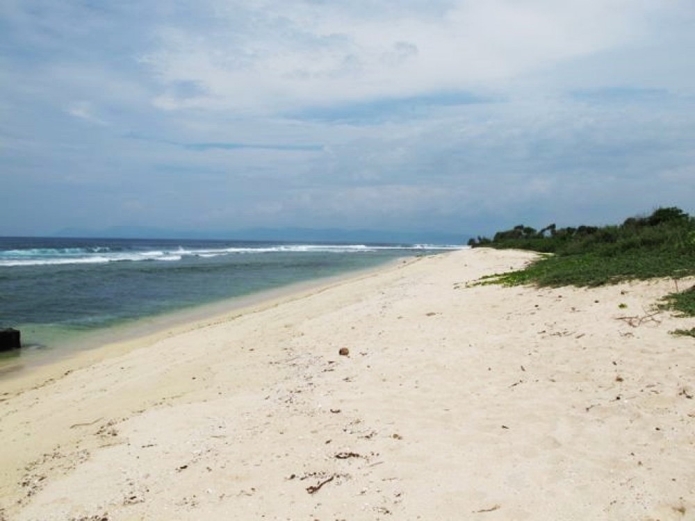 Sumbawa 4.3 Ha Beachfront Property for Sale