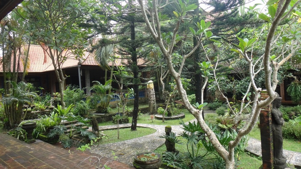 VILLA BAGUS DENGAN PANDANGAN LAPANGAN BERAS