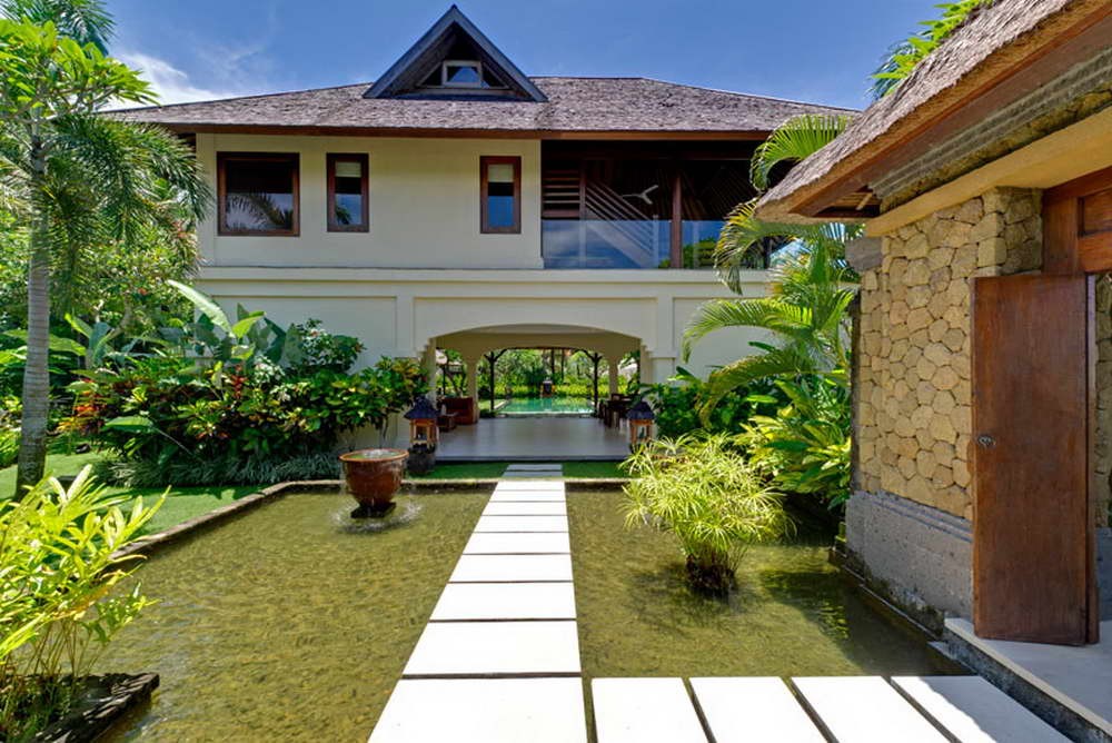 4 Bedroom Stunning Freehold Real Estate For Sale in Canggu Cemagi