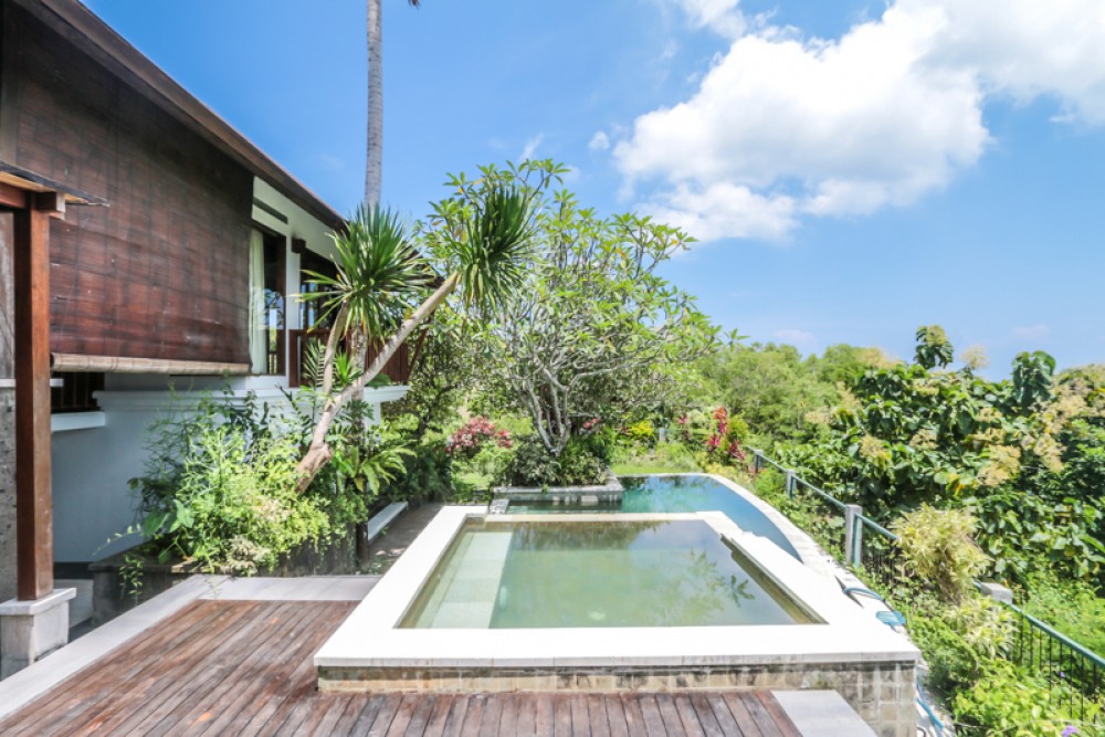 Beautiful Freehold Villa with Amazing View for Sale in Uluwatu