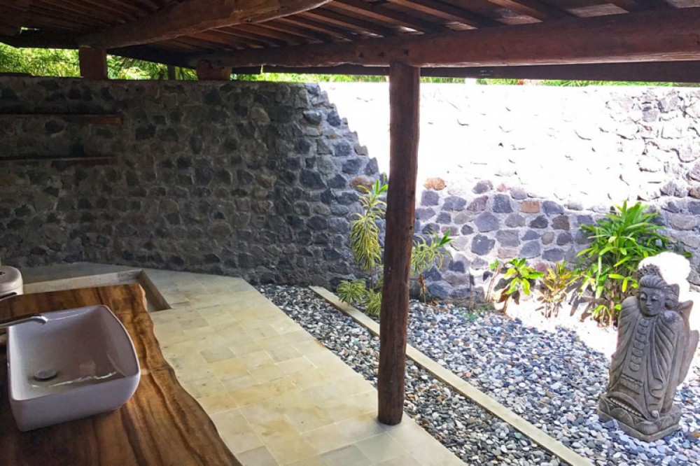 Antique Java Wooden Villa with Spacious land for sale in Karangasem