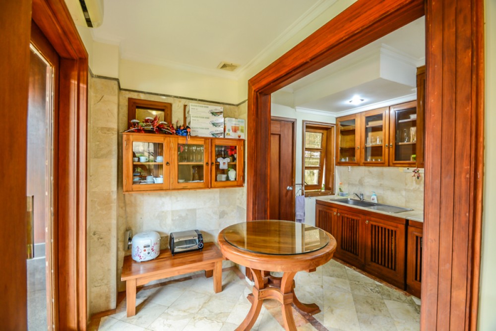 Exclusive Private Freehold Villa avec vue sur l'océan à vendre à Jimbaran