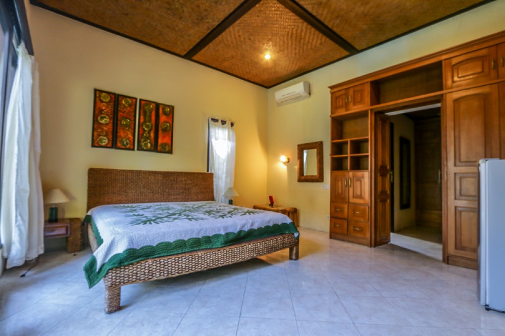 Freehold Two Bedrooms Villa With Ocean View for Sale in Ungasan