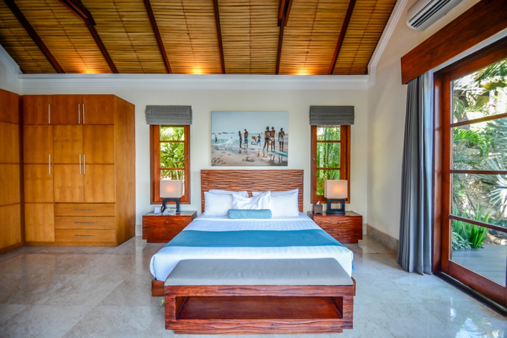 Clifftop Ocean View Freehold Villa for Sale in Ungasan