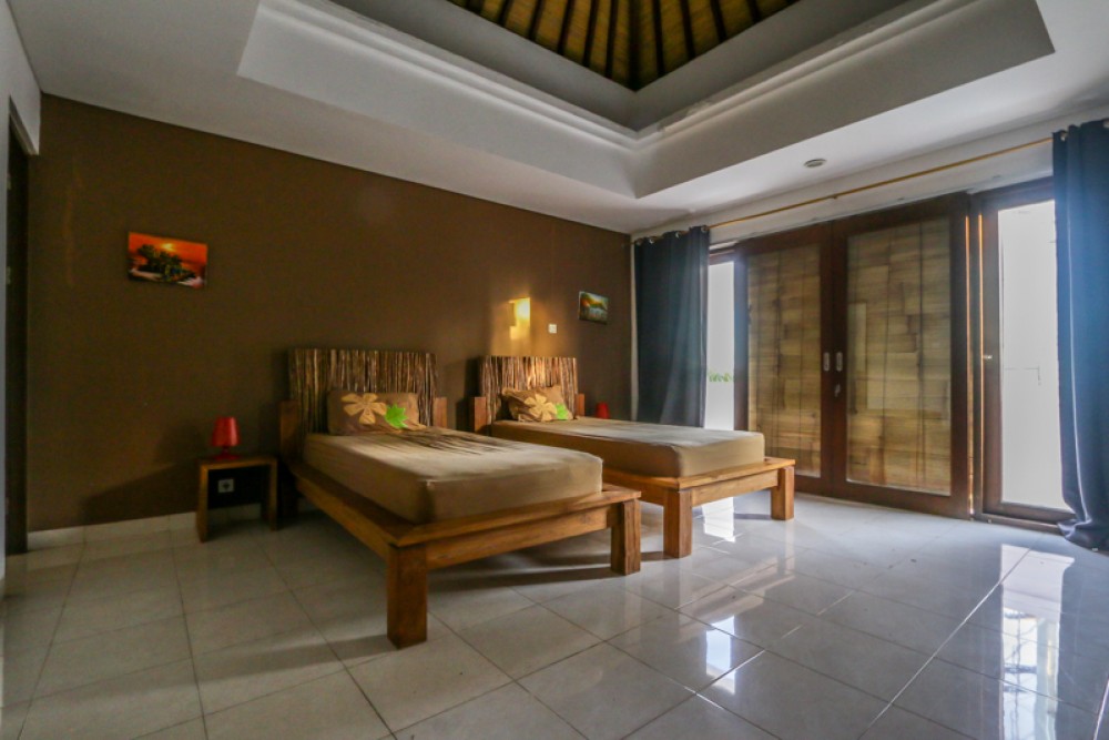 Villa modern dan potensial di Bukit