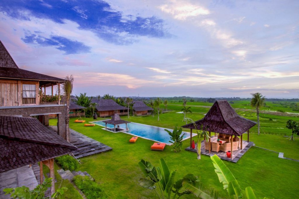 Villa Butik Mewah Dijual di Tabanan