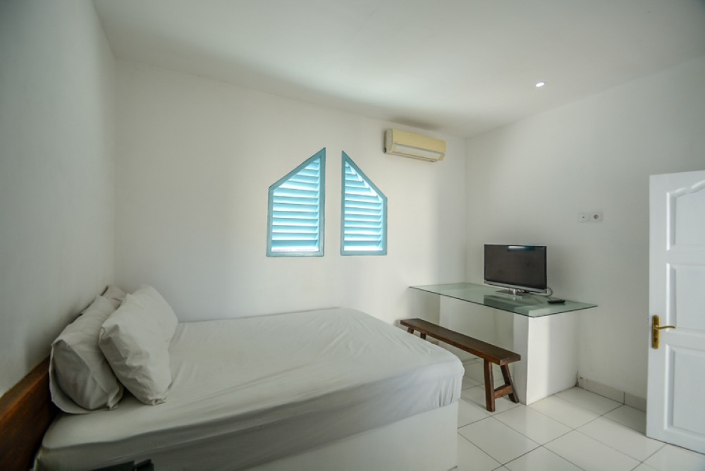 Villa Tiga Kamar Tidur Terbaik Dijual di Kerobokan