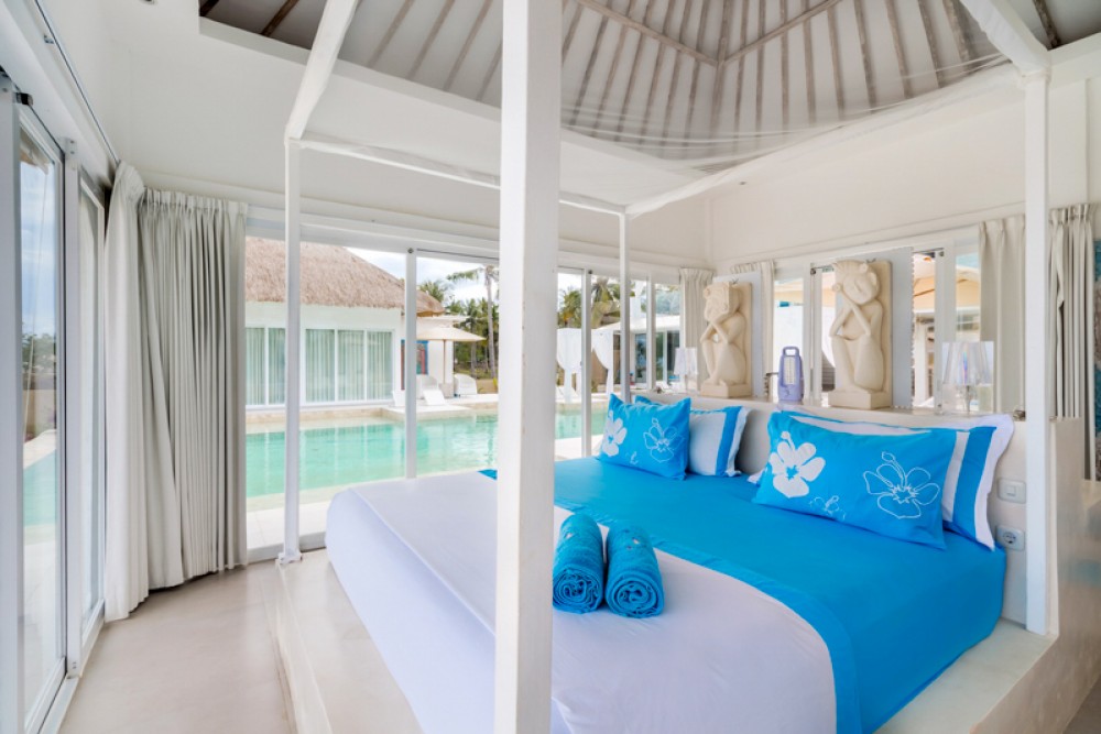 Villa Luxurious Beachfront Modern Dijual di Gili Trawangan