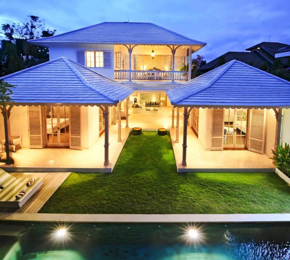 Luxurious Five Bedrooms Freehold Villa for Sale in Canggu