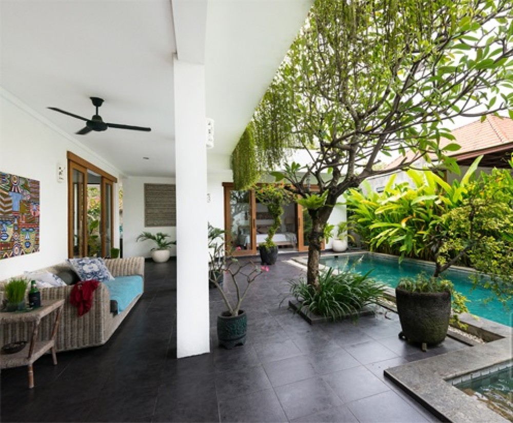 3 Bedrooms Beachside Modern Tropical Leasehold Real Estate for Sale in Sanur