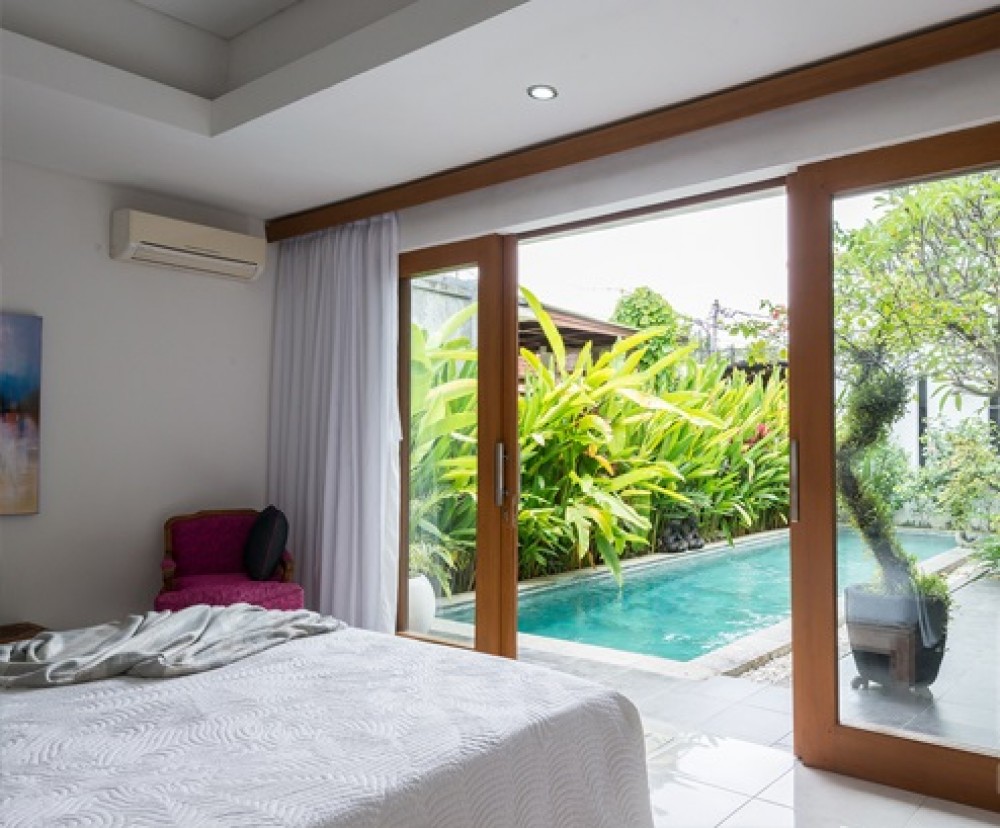 3 Bedrooms Beachside Modern Tropical Leasehold Real Estate for Sale in Sanur