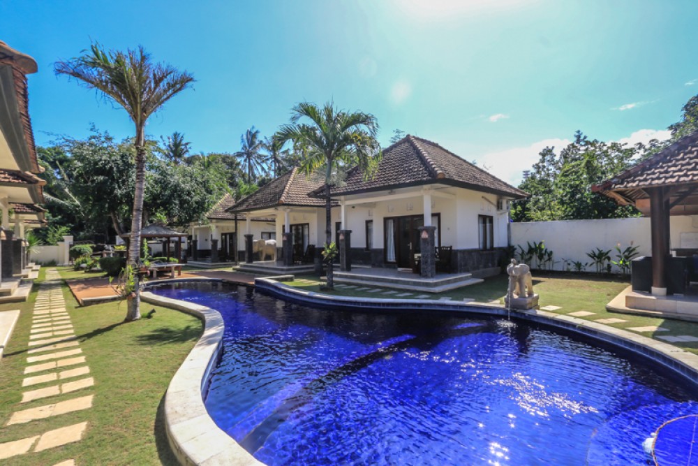 Amazing Cottages With Ocean View for Sale in Gianyar
