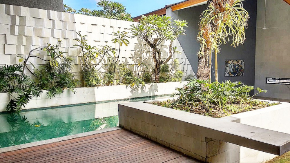 Brand New Luxury & Modern Living Villa for Sale in Umalas