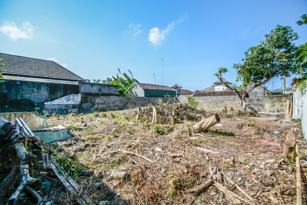 Hak milik tanah untuk dijual atau sewa jangka panjang di lokasi utama