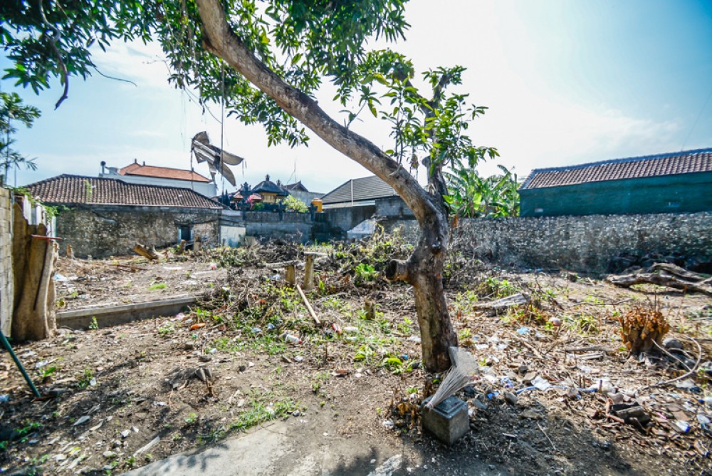 Hak milik tanah untuk dijual atau sewa jangka panjang di lokasi utama