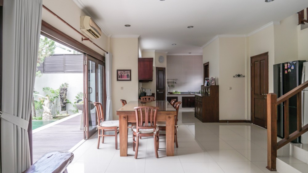 Beautiful Three Level Freehold Villa for Sale in Prime Location of Petitenget